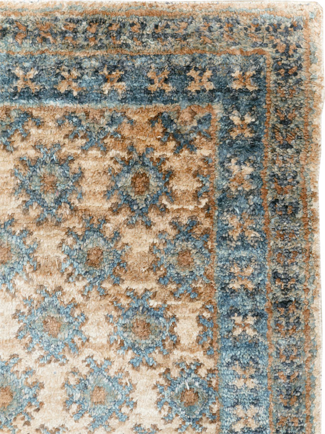Vintage Turkish Oushak Accent Rug, No.30440 - Staging