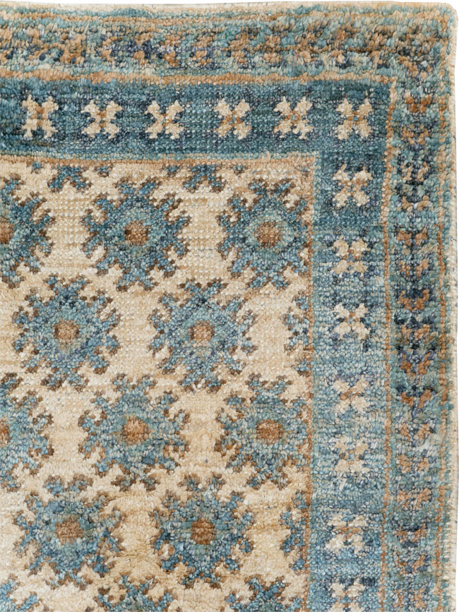 Vintage Turkish Oushak Accent Rug, No.30440 - Staging