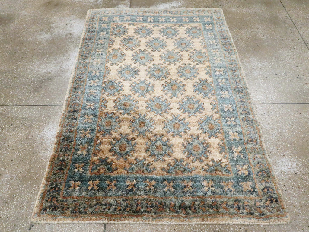 Vintage Turkish Oushak Accent Rug, No.30440 - Staging