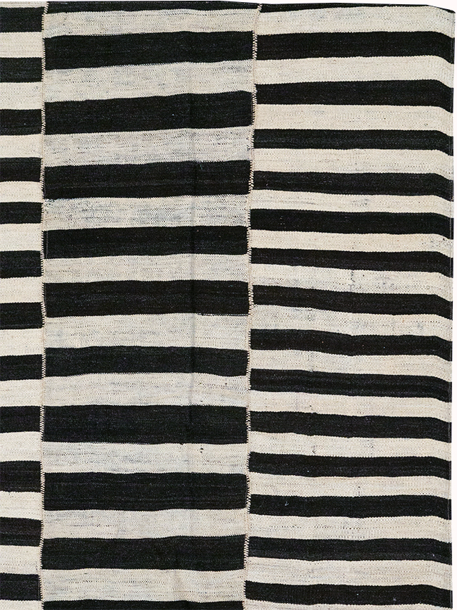 Modern Persian Flatweave Kilim Gallery Carpet, No.30455 - Staging