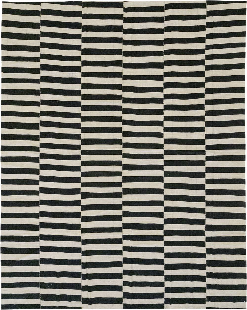 Modern Persian Flatweave Kilim Room Size Carpet, No.30456 - Staging