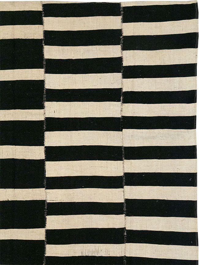 Modern Persian Flatweave Kilim Gallery Carpet, No.30458 - Staging