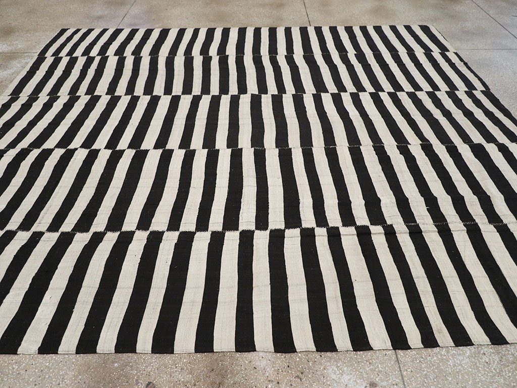 Vintage Persian Flatweave Kilim Room Size Carpet, No.30459 - Staging