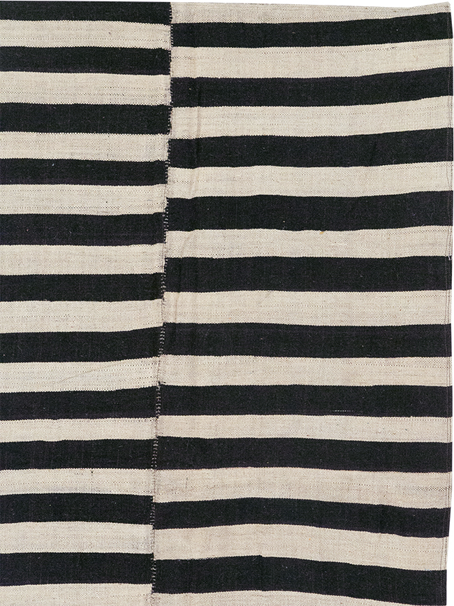 Vintage Persian Flatweave Kilim Small Room Size Carpet, No.30462 - Staging