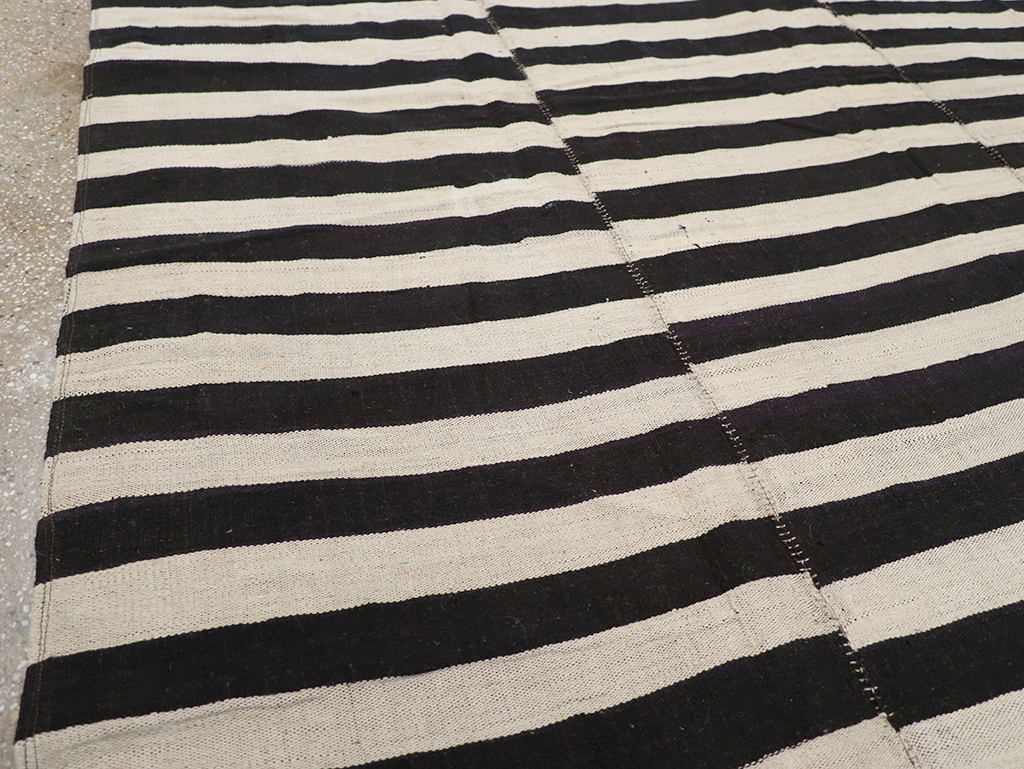 Vintage Persian Flatweave Kilim Small Room Size Carpet, No.30462 - Staging