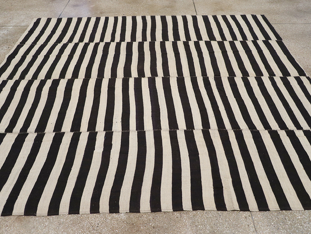 Vintage Persian Flatweave Kilim Small Room Size Carpet, No.30462 - Staging