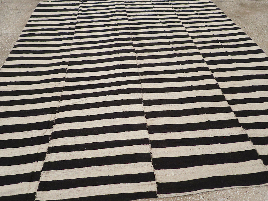 Vintage Persian Flatweave Kilim Small Room Size Carpet, No.30462 - Staging