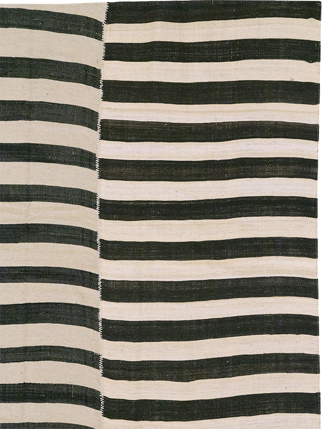 Vintage Persian Flatweave Kilim Room Size Carpet, No.30464 - Staging