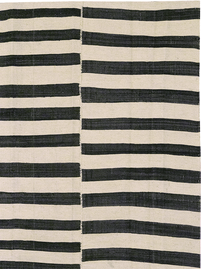 Vintage Persian Flatweave Kilim Room Size Carpet, No.30464 - Staging