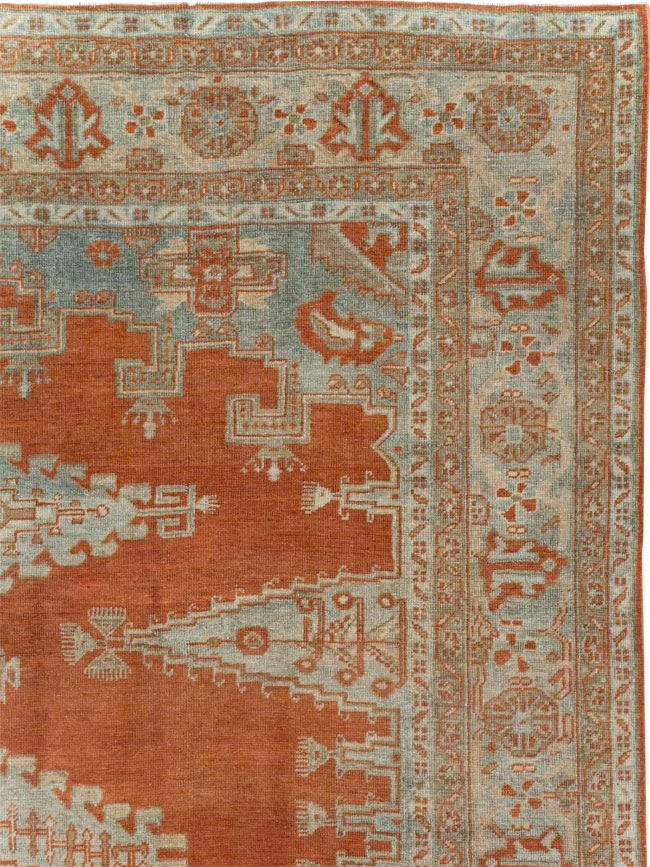 Vintage Persian Veece Small Room Size Carpet, No.30477 - Staging