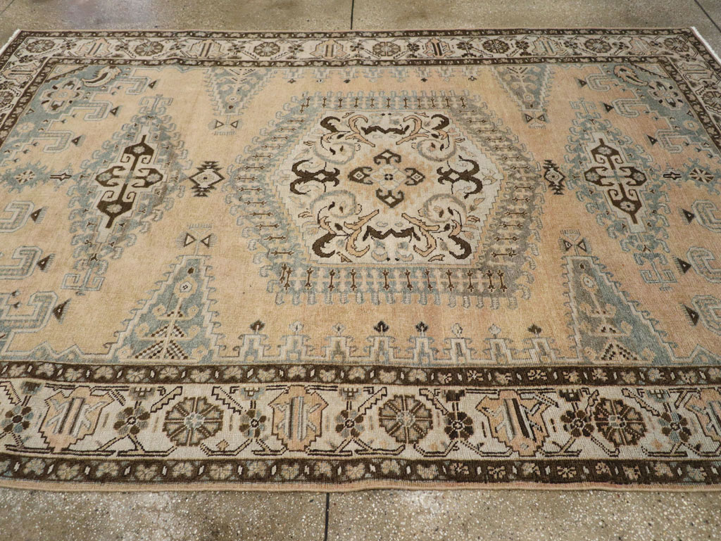 Vintage Persian Veece Accent Carpet, No.30478 - Staging