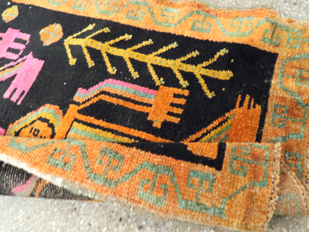 Vintage Pictorial Anatolian Rugs, No.30491 - Staging