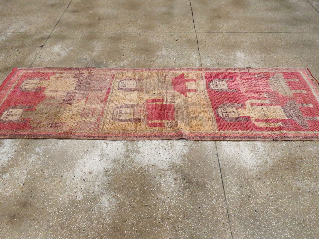 Vintage Turkish Anatolian Pictorial Runner, No.30494 - Staging