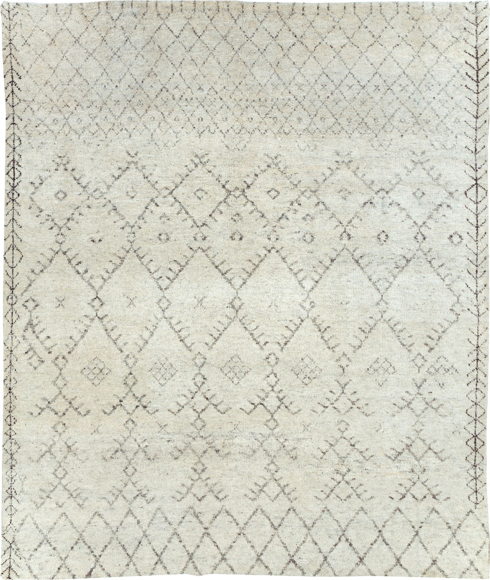 Contemporary Moroccan Small Room Size Carpet, No.30498 - Staging
