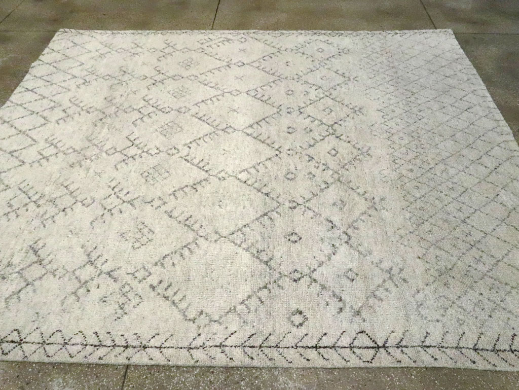 Contemporary Moroccan Small Room Size Carpet, No.30498 - Staging