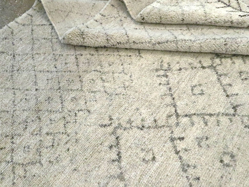 Contemporary Moroccan Small Room Size Carpet, No.30498 - Staging