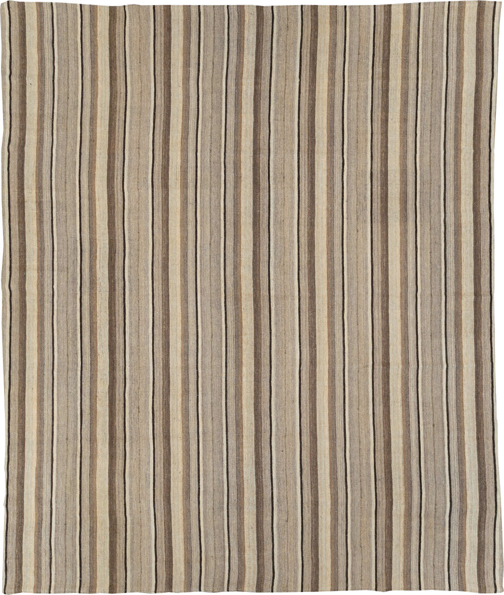 Contemporary Turkish Flatweave Kilim Room Size Carpet, No.30510 - Staging