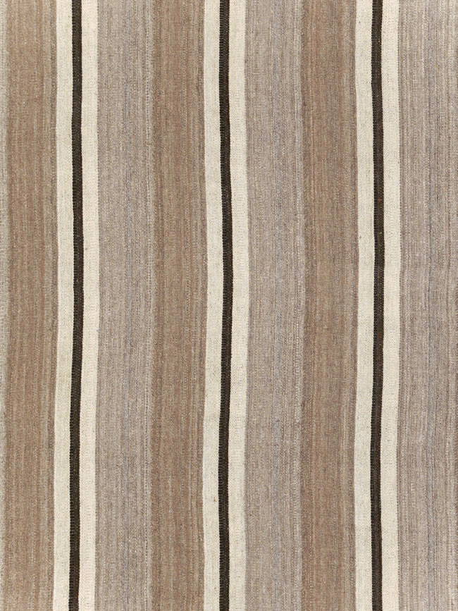 Contemporary Turkish Flatweave Kilim Room Size Carpet, No.30511 - Staging