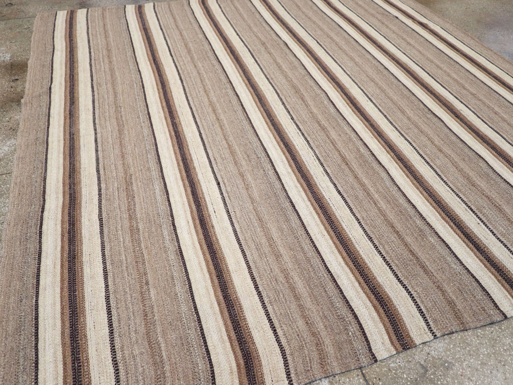 Contemporary Turkish Flatweave Kilim Square Room Size Carpet, No.30512 - Staging