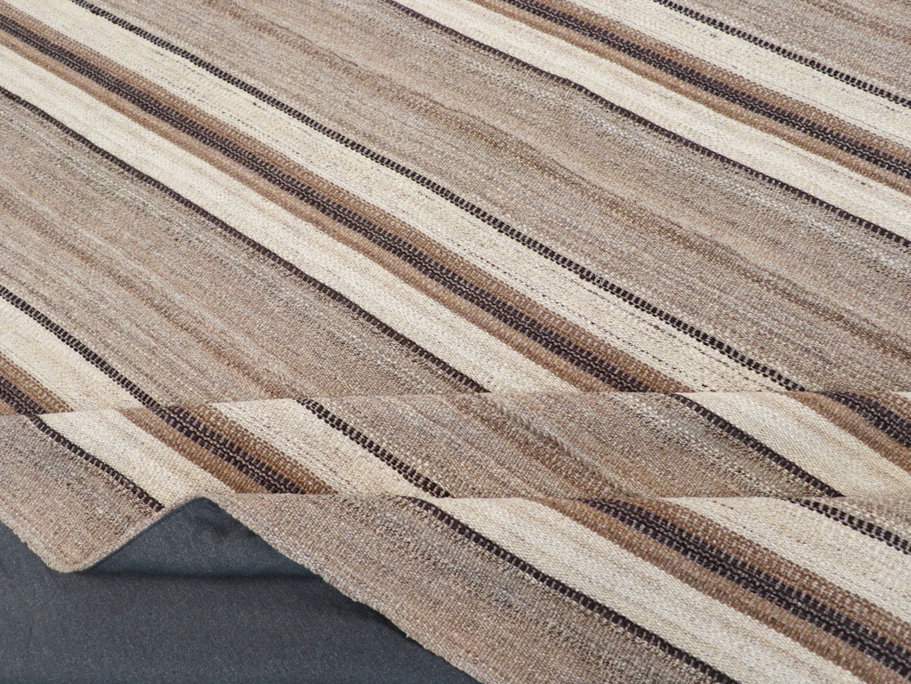 Contemporary Turkish Flatweave Kilim Square Room Size Carpet, No.30512 - Staging