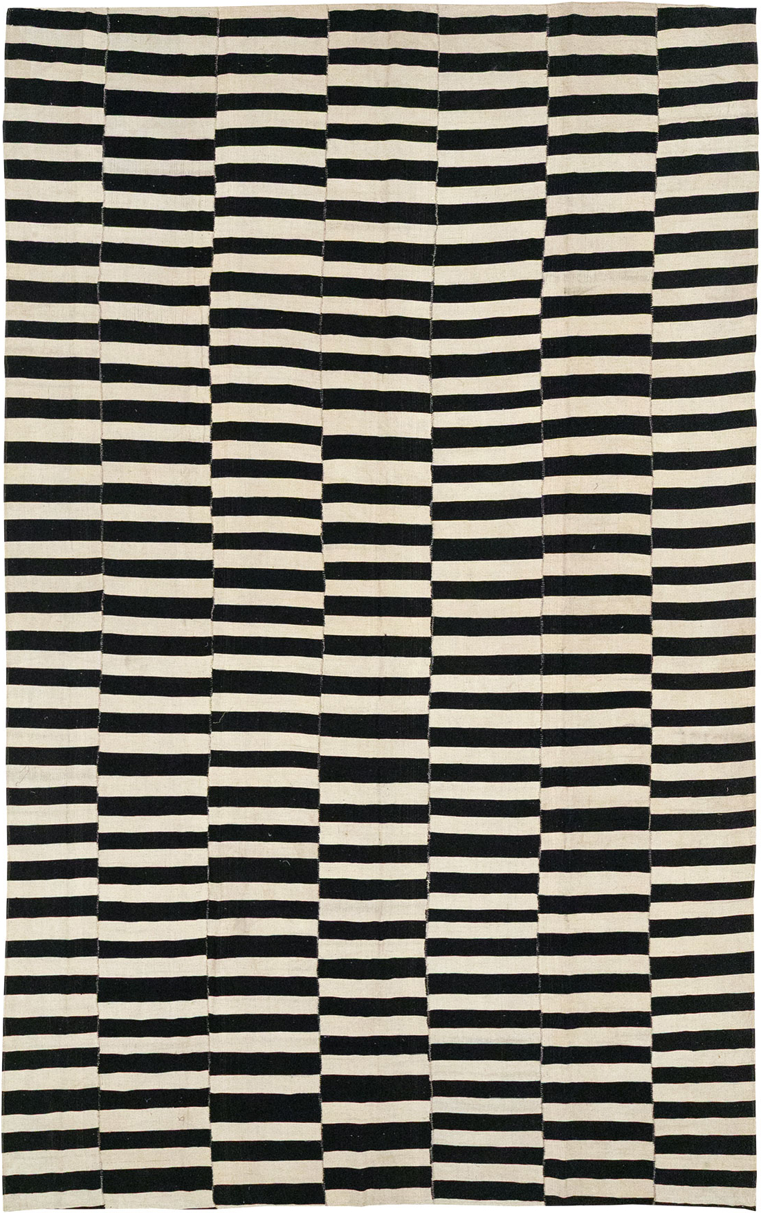 Modern Persian Flatweave Kilim Gallery Carpet, No.30517 - Staging