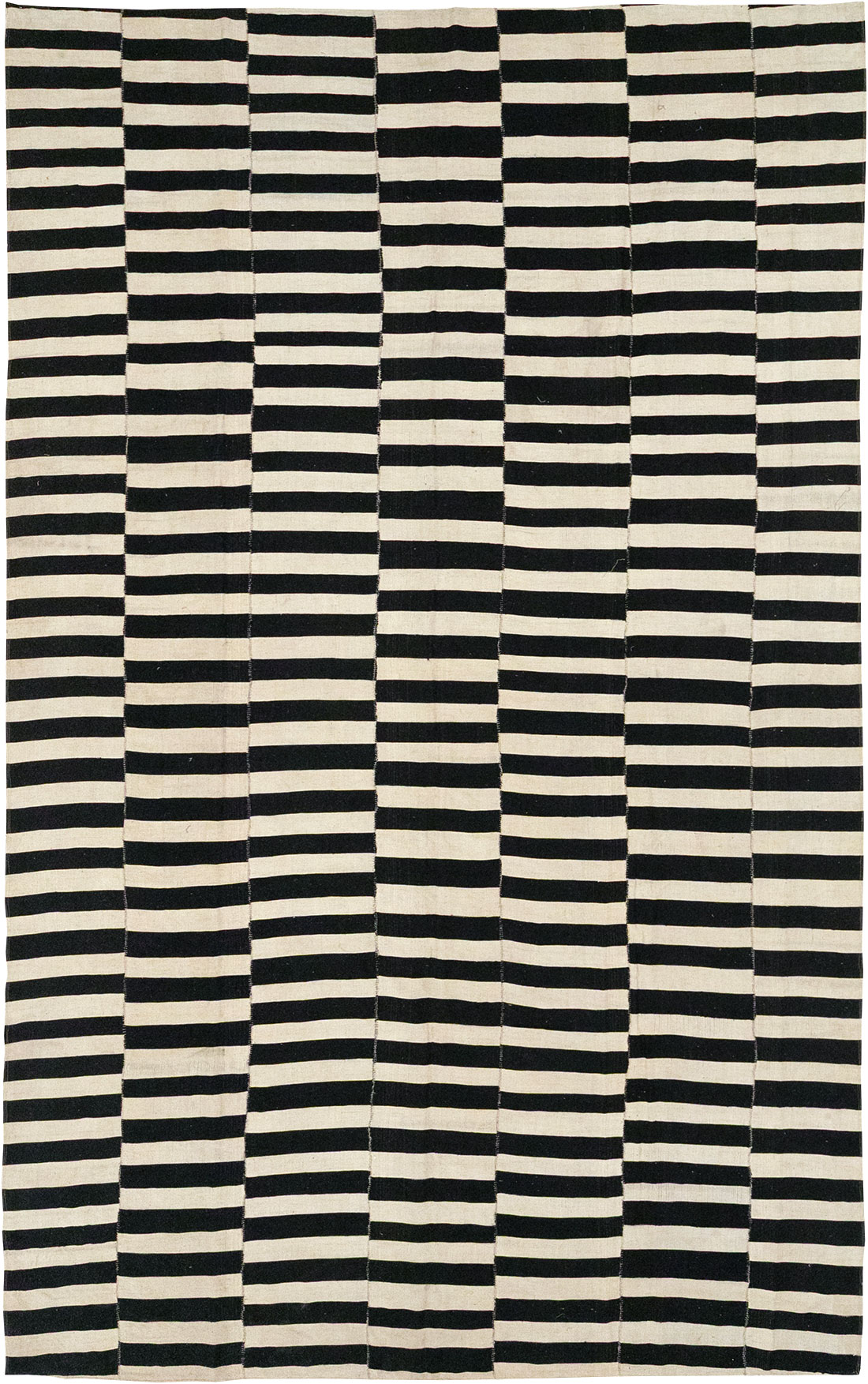 Modern Persian Flatweave Kilim Room Size Carpet, No.30517 - Staging