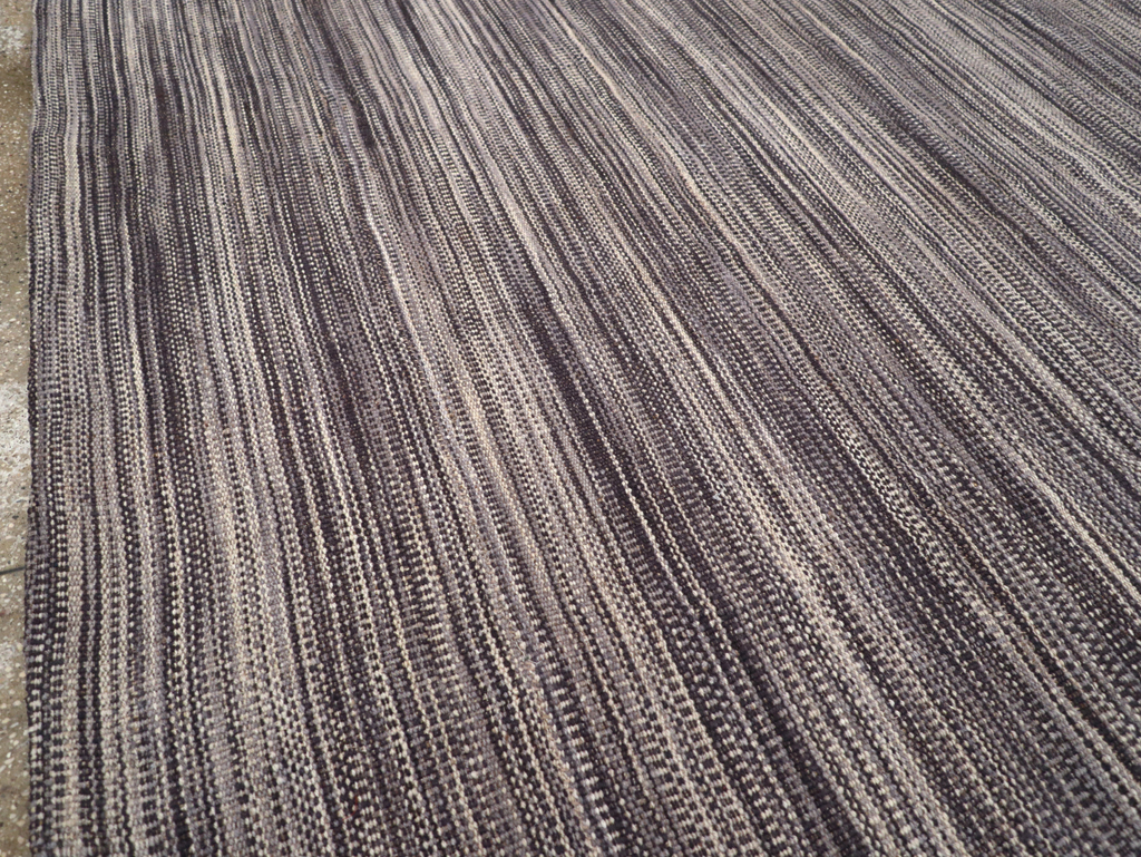 Modern Turkish Flatweave Kilim Room Size Carpet, No.30518 - Staging