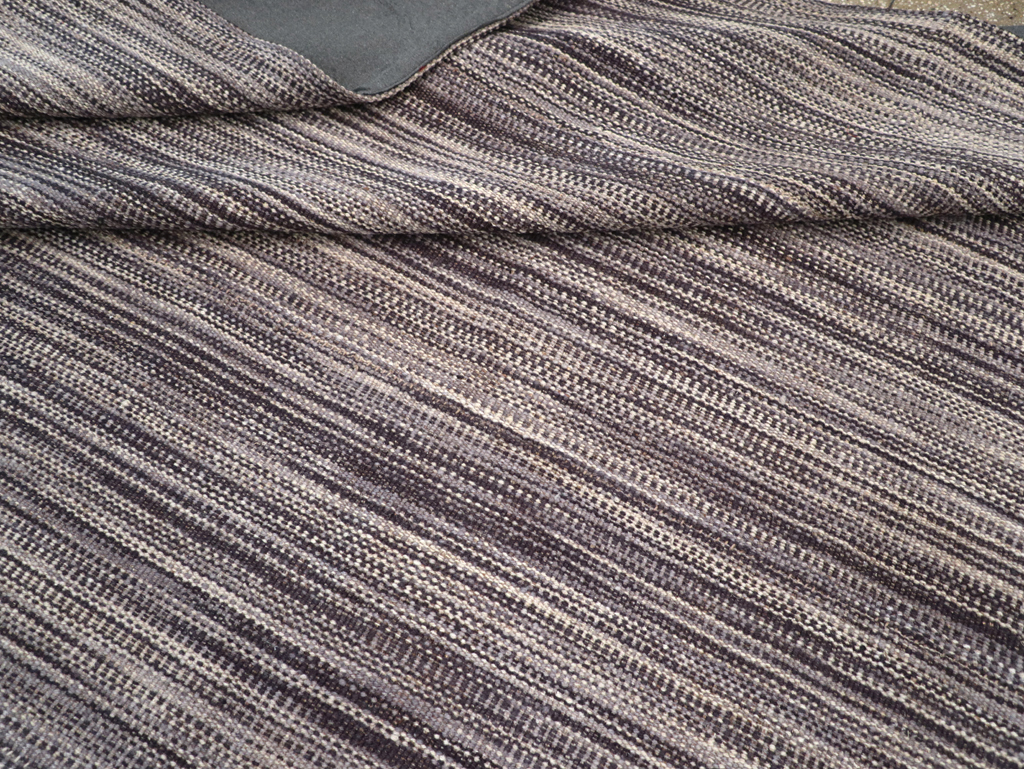 Modern Turkish Flatweave Kilim Room Size Carpet, No.30518 - Staging