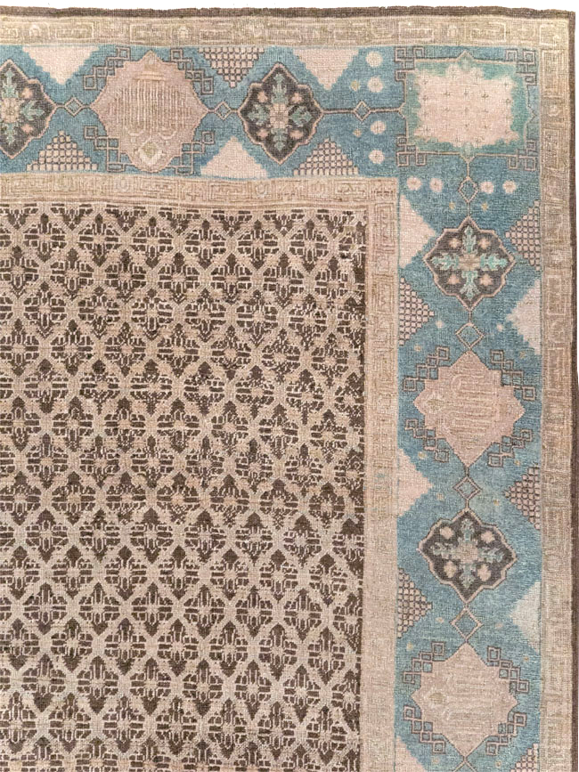 Antique Persian Serab Accent Carpet, No.30520 - Staging