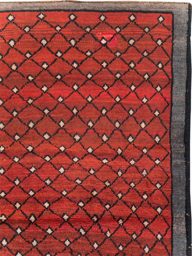 Vintage Anatolian Carpet, No.30528 - Staging