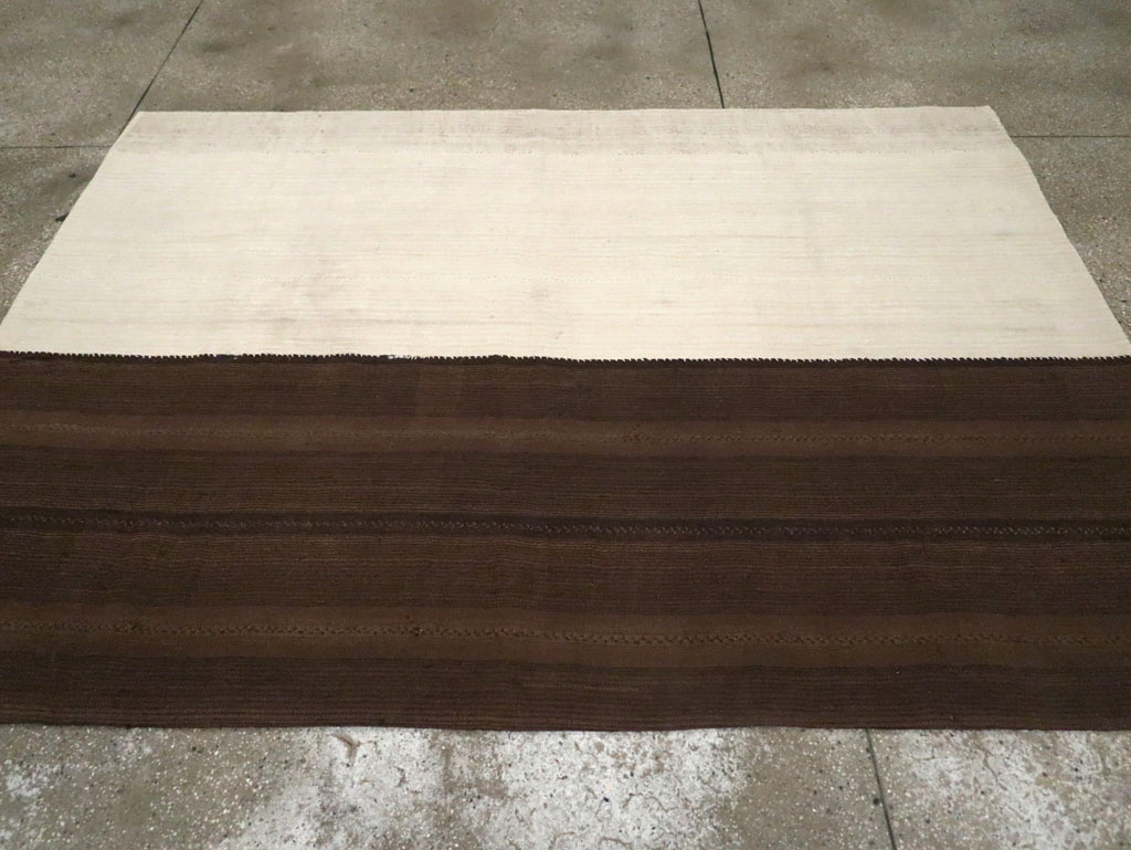 Tribal Mid-20th Century Turkish Flatweave Kilim, No.30529 - Staging