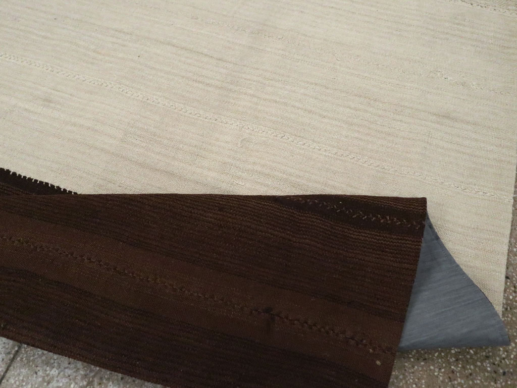 Tribal Mid-20th Century Turkish Flatweave Kilim, No.30529 - Staging