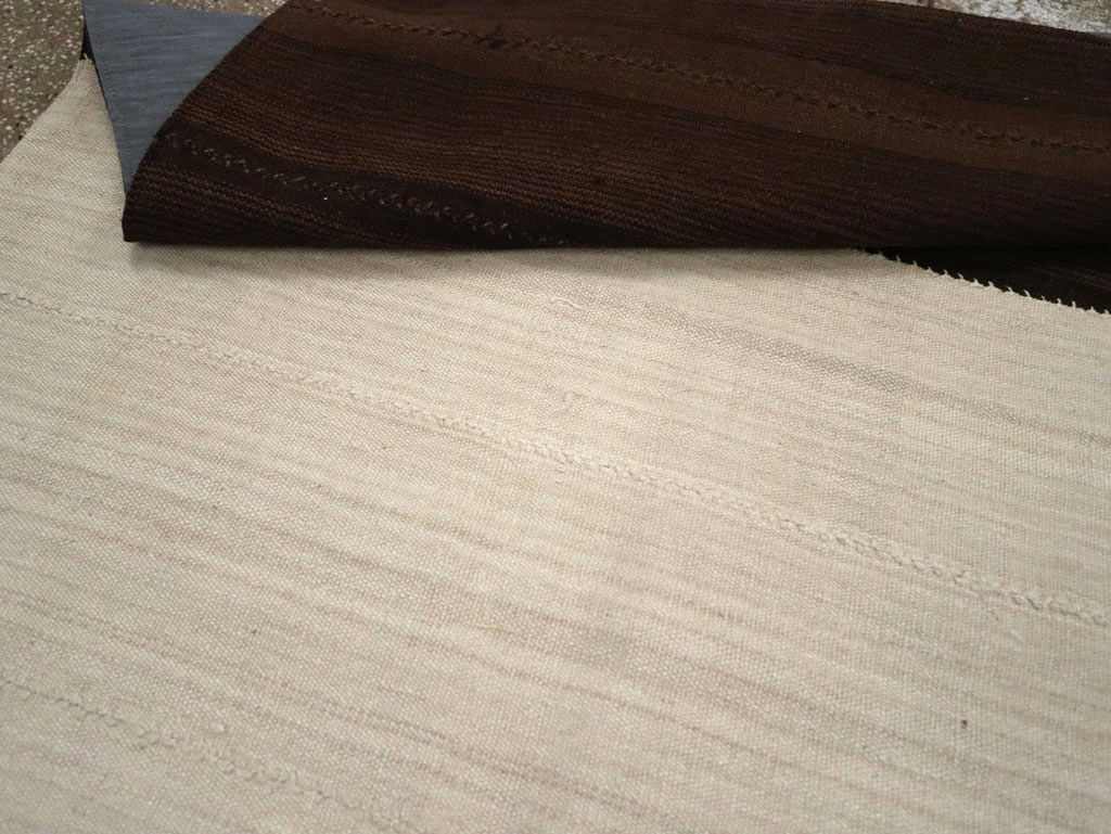 Tribal Mid-20th Century Turkish Flatweave Kilim, No.30529 - Staging