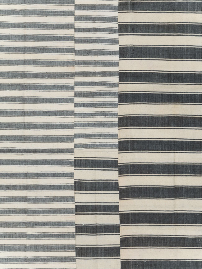 Vintage Turkish Flatweave Kilim Room Size Carpet, No.30530 - Staging