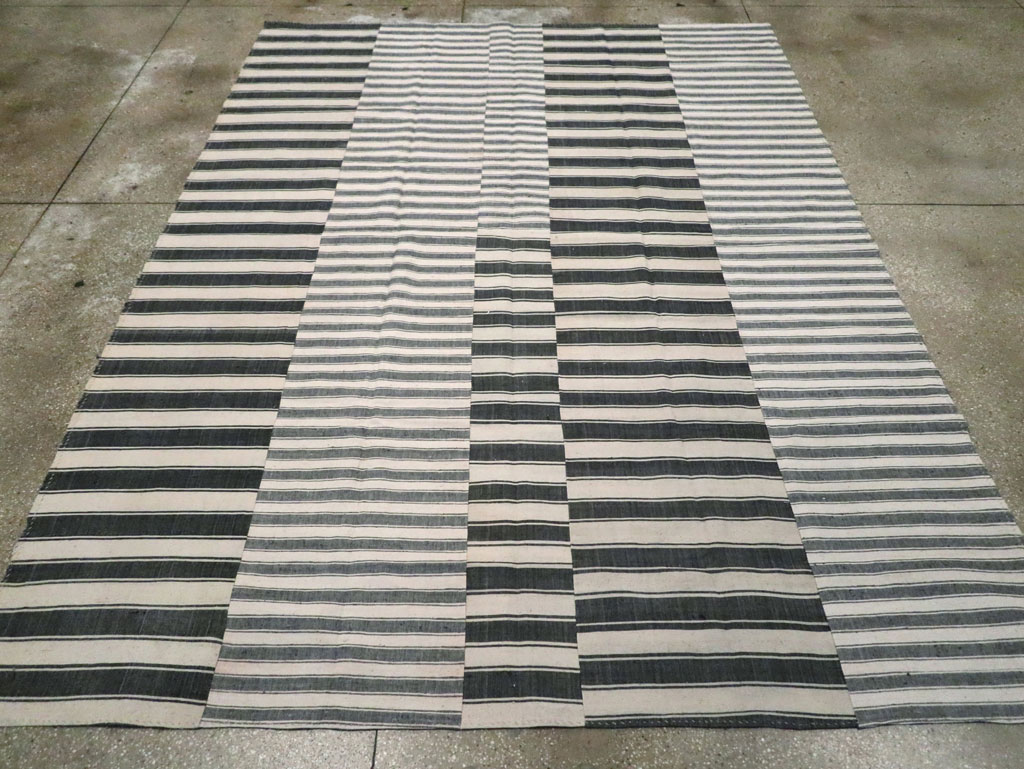 Vintage Turkish Flatweave Kilim Room Size Carpet, No.30530 - Staging