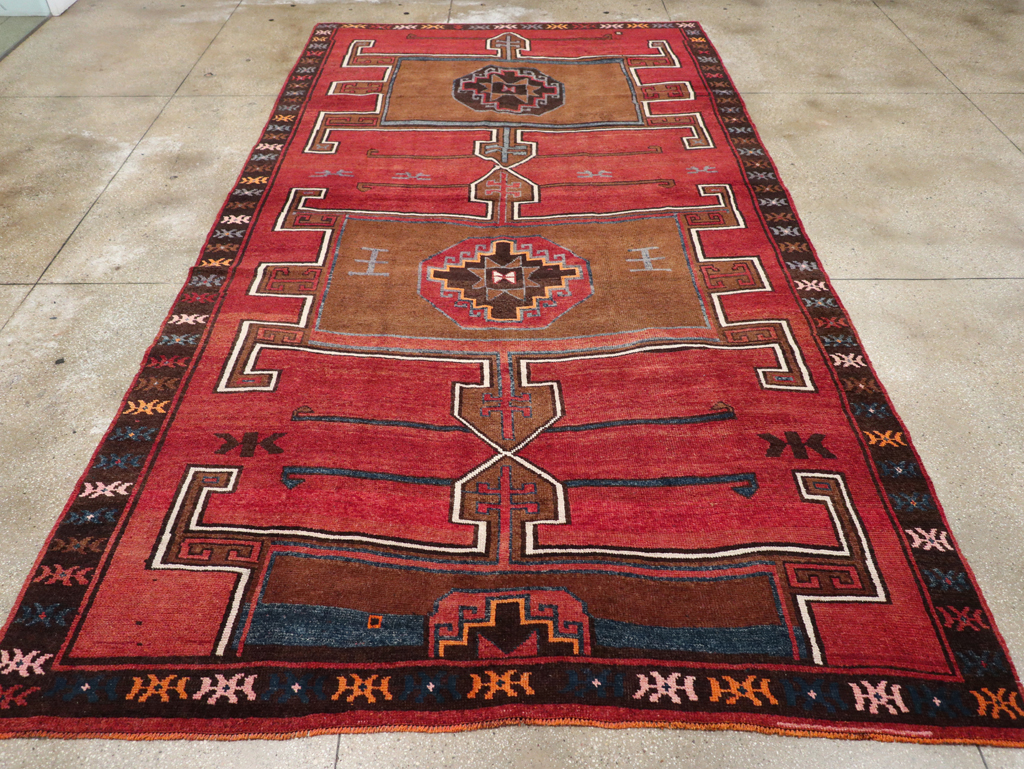 Vintage Turkish Anatolian Tribal Room Size Carpet, No.30550 - Staging