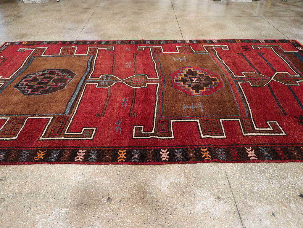 Vintage Turkish Anatolian Tribal Room Size Carpet, No.30550 - Staging