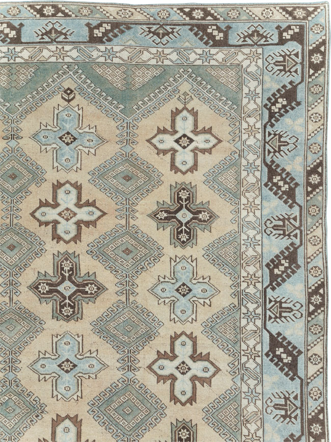 Vintage Room Size Anatolian Carpet, No.30564 - Staging