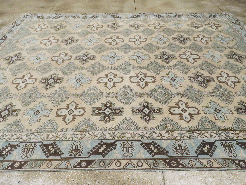 Vintage Room Size Anatolian Carpet, No.30564 - Staging