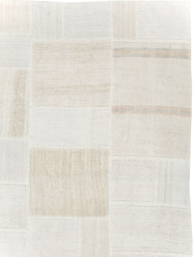 Modern Turkish Flatweave Kilim Room Size Carpet, No.30578 - Staging