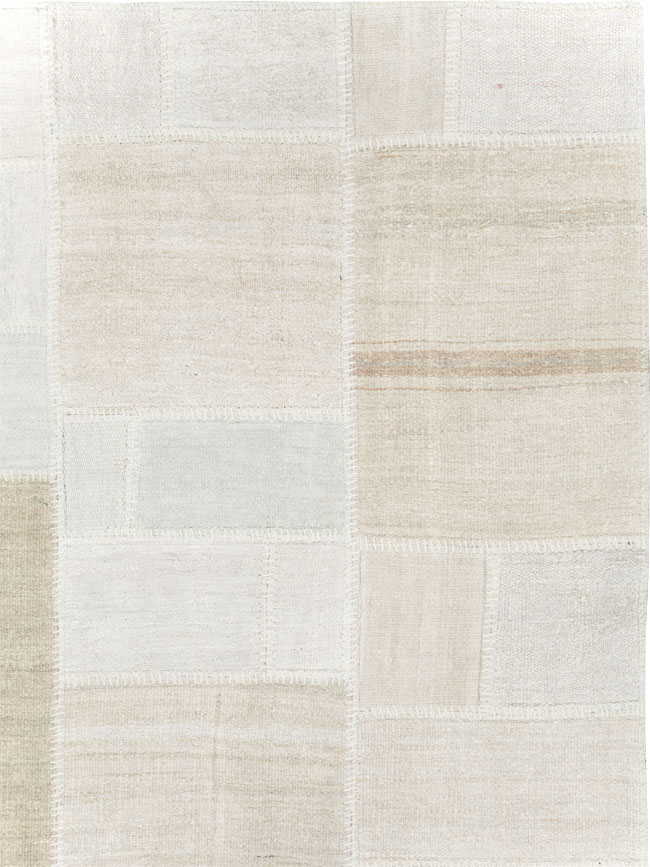 Modern Turkish Flatweave Kilim Room Size Carpet, No.30582 - Staging
