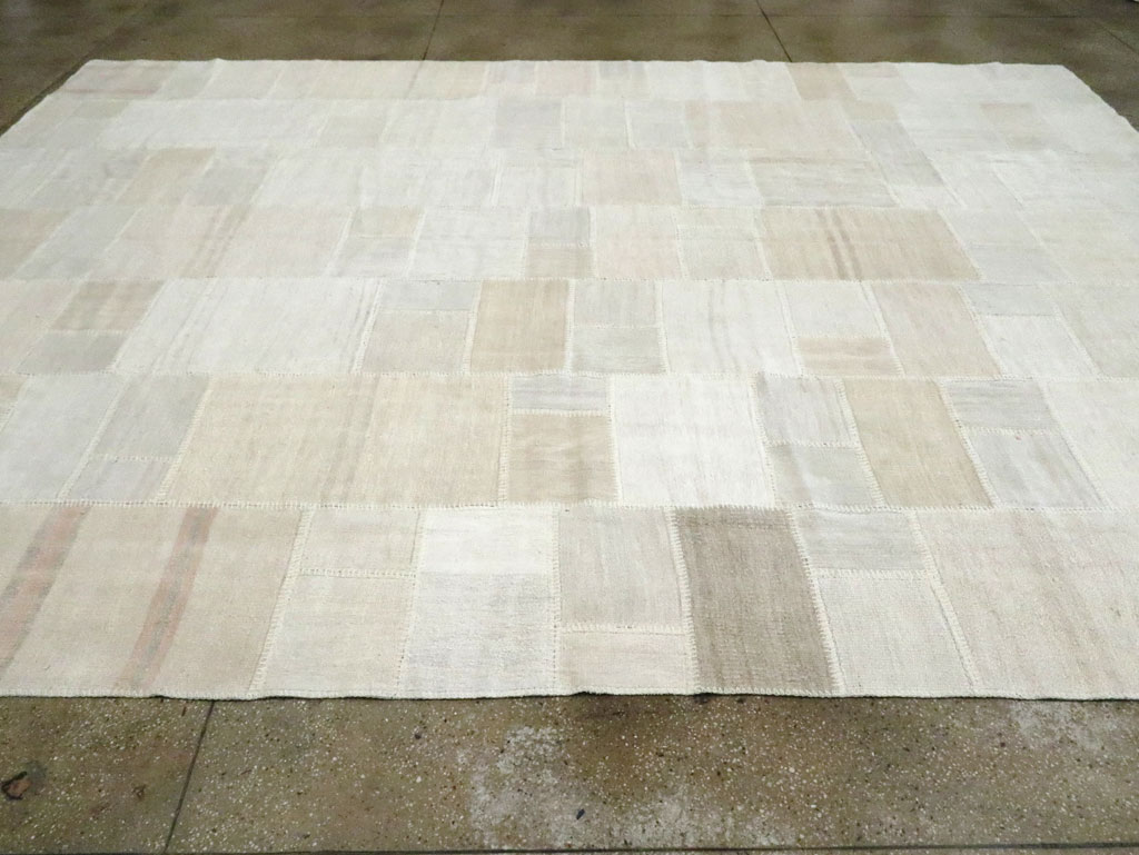 Modern Turkish Flatweave Kilim, No.30583 - Staging