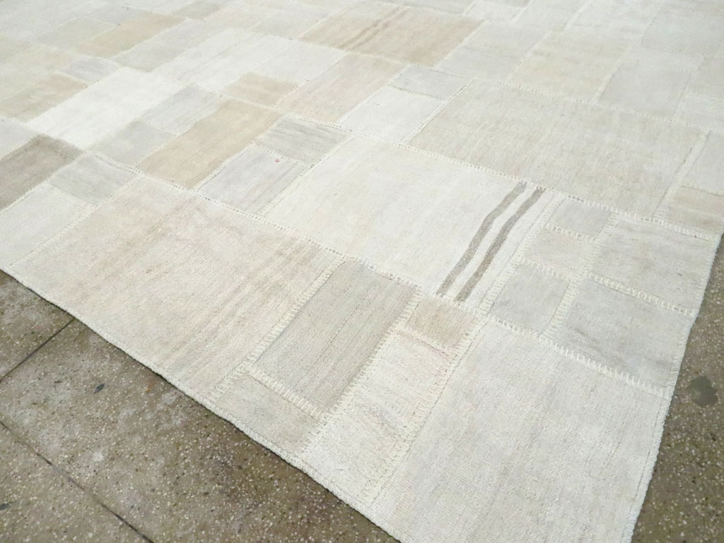 Modern Turkish Flatweave Kilim, No.30583 - Staging