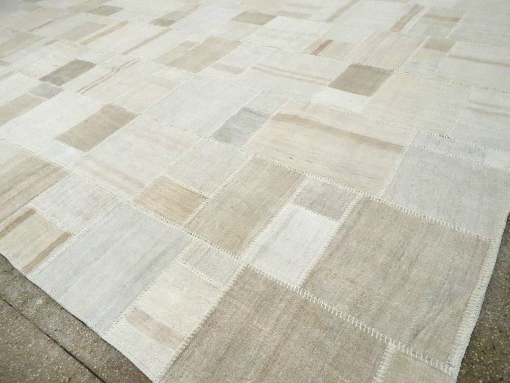 Modern Turkish Flatweave Kilim, No.30584 - Staging