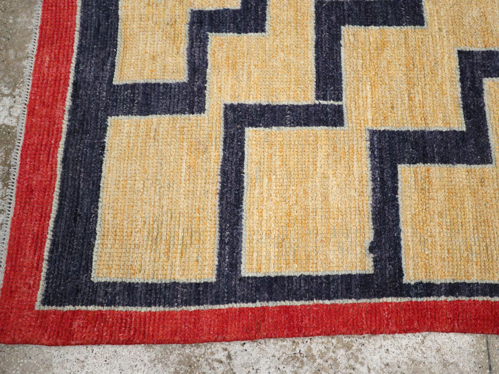 Contemporary Turkish Tulu Accent Rug, No.30627 - Staging