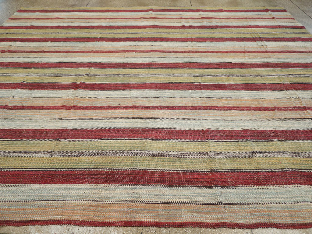 Modern Turkish Flatweave Room Size Carpet, No.30637 - Staging