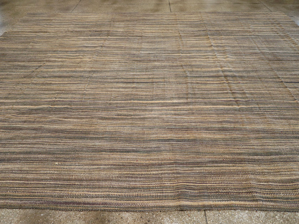 Modern Turkish Flatweave Room Size Carpet, No.30638 - Staging