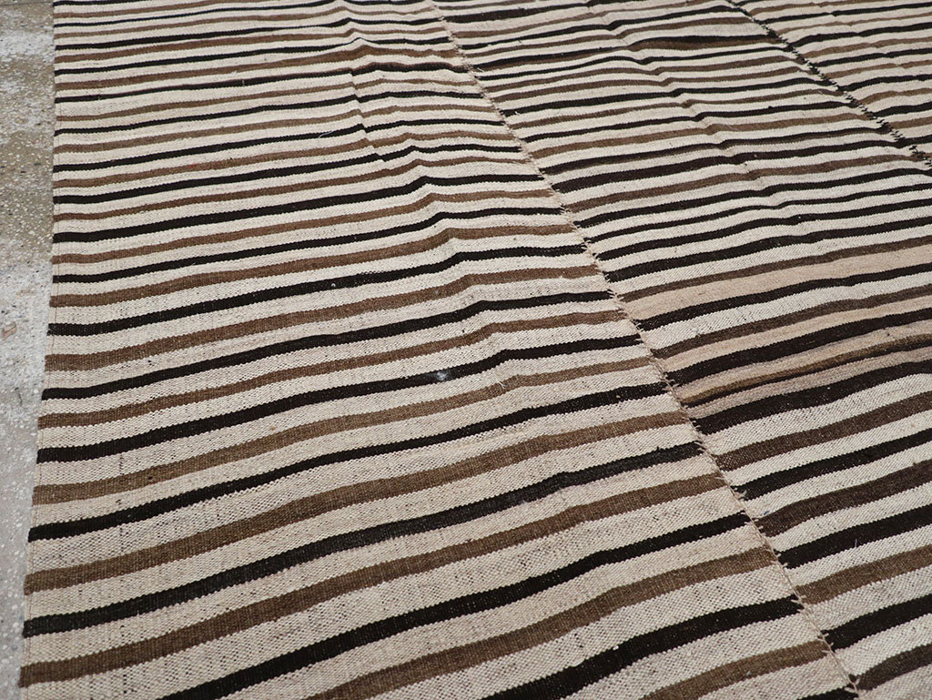 Vintage Persian Flatweave Kilim Room Size Carpet, No.30639 - Staging