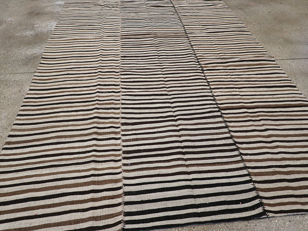 Vintage Persian Flatweave Kilim Room Size Carpet, No.30639 - Staging