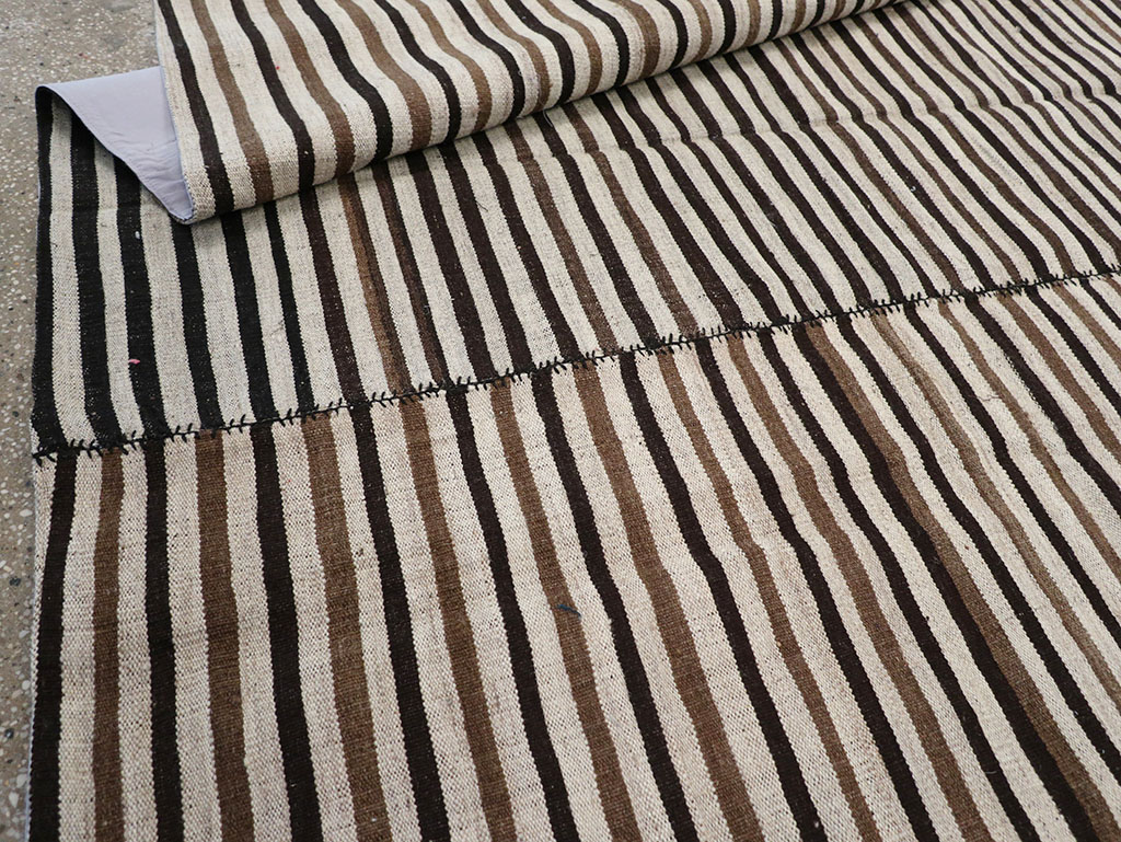 Vintage Persian Flatweave Kilim Room Size Carpet, No.30639 - Staging